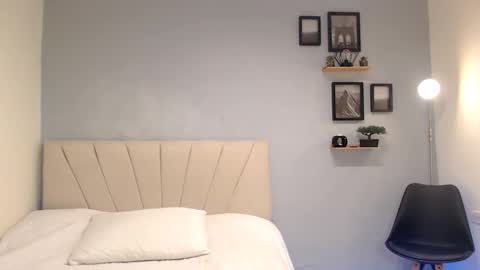 Adonis online show from 17, 9, 2025