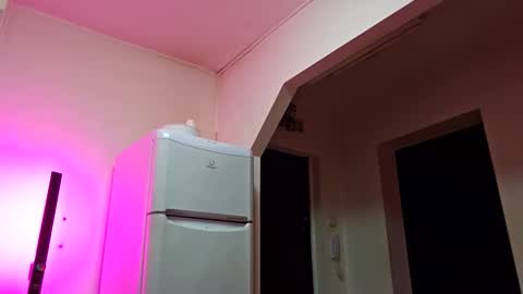 Snapshot of adonis_msc chatting on 9, 11, 2025 Adonis online show from 9, 11, 2025