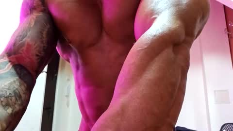 Adonis online show from 5, 4, 2026