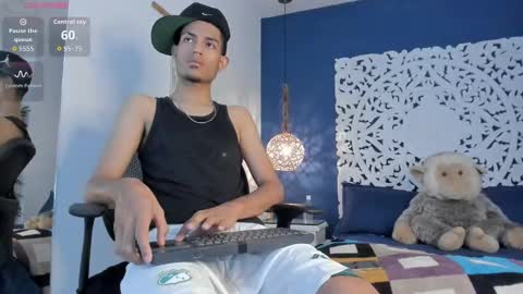 adonis_wb online show from 19, 9, 2025