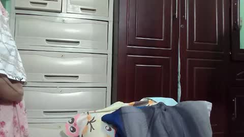 annelovesu online show from 11, 4, 2026