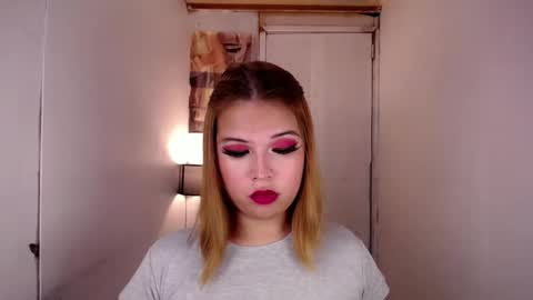 adorabletsforyouxx online show from 16, 10, 2025