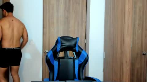 Snapshot of adrian_del_mar chatting on 20, 5, 2026 Adrian del Mar online show from 20, 5, 2026