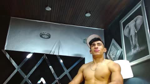 Snapshot of adrian_rae chatting on 28, 1, 2025   online show from 28, 1, 2025