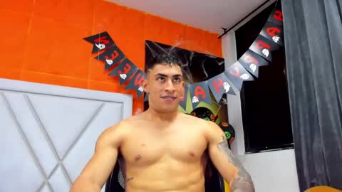 Snapshot of adrian_rae chatting on 3, 11, 2025   online show from 3, 11, 2025