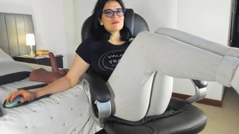 Adriana online show from 11, 4, 2026