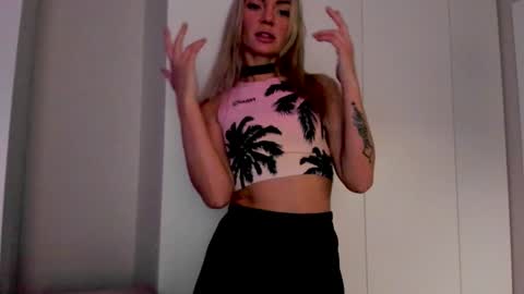 Adriana online show from 6, 12, 2024