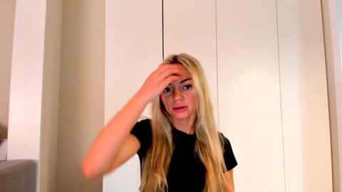 Adriana online show from 27, 1, 2025