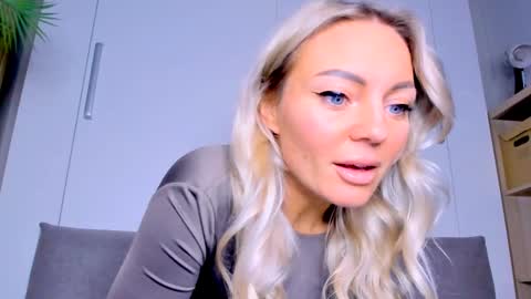 Adriana online show from 10, 3, 2025