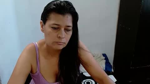Snapshot of adriana_milf chatting on 22, 4, 2026 Adriana milf online show from 22, 4, 2026