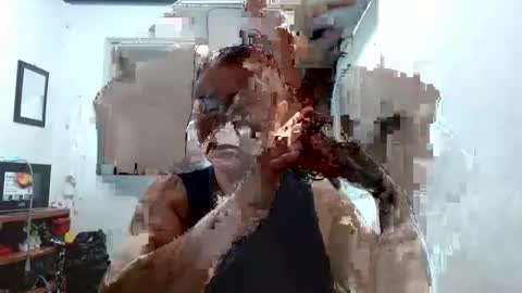 Adriana Tellez online show from 25, 11, 2025