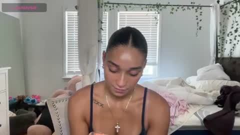 Snapshot of adriannarodriguez chatting on 8, 7, 2026 Adrianna online show from 8, 7, 2026
