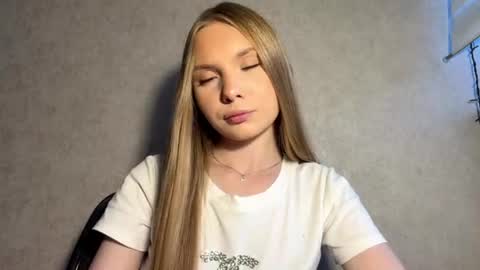 Snapshot of adriannemuldowney chatting on 25, 7, 2026 Caroline online show from 25, 7, 2026