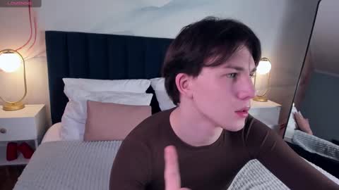 adrianoaubert online show from 10, 3, 2025