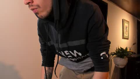 Snapshot of adrianwilliams_ chatting on 27, 3, 2026 Adrian Williams online show from 27, 3, 2026