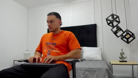 Adrein Roche online show from 27, 2, 2025