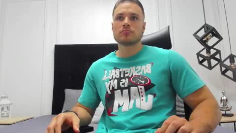 Adrein Roche online show from 9, 9, 2025