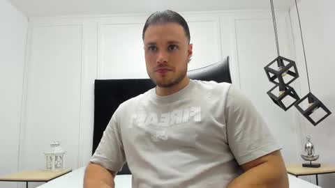 Adrein Roche online show from 15, 10, 2025