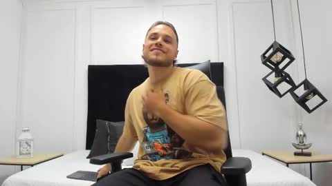 Adrein Roche online show from 17, 10, 2025