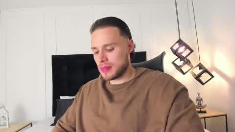 Adrein Roche online show from 18, 10, 2025