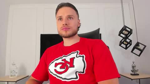 Adrein Roche online show from 13, 11, 2025