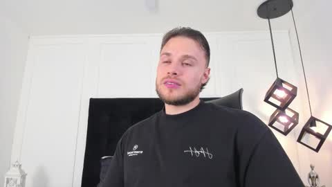 Adrein Roche online show from 18, 11, 2025