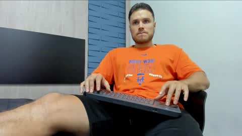 Adrein Roche online show from 2, 12, 2025