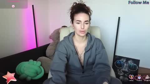 Adriana online show from 11, 2, 2025