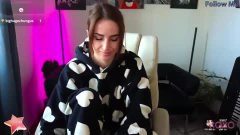 Adriana online show from 7, 3, 2025