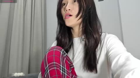 Snapshot of ae_nie chatting on 19, 2, 2025 Aenie online show from 19, 2, 2025