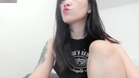 Snapshot of ae_nie chatting on 12, 3, 2025 Aenie online show from 12, 3, 2025