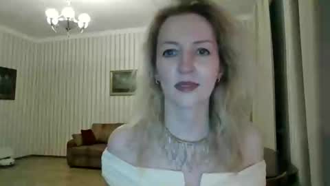 Snapshot of aeroliss chatting on 18, 4, 2026 aeroliss online show from 18, 4, 2026