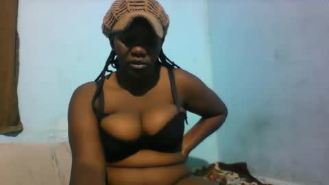 Snapshot of africangal6677 chatting on 7, 5, 2026 africangal6677 online show from 7, 5, 2026