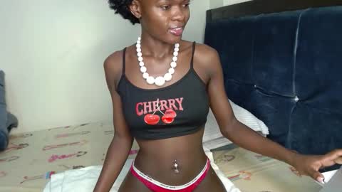 Snapshot of africas_booty842808 chatting on 23, 9, 2025 Mia online show from 23, 9, 2025