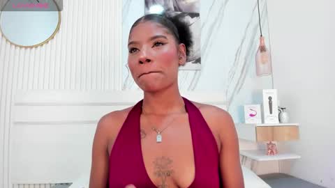 Snapshot of afro_luna chatting on 24, 11, 2025 Afro Luna online show from 24, 11, 2025