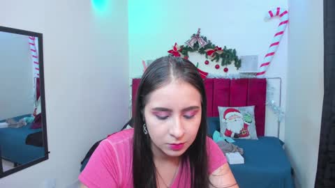 Snapshot of afroditaandsoffi chatting on 31, 12, 2024 Afrodita Chery y Hermione online show from 31, 12, 2024