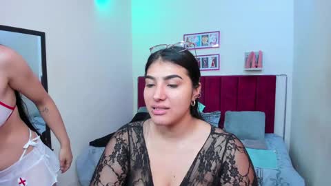 Snapshot of afroditaandsoffi chatting on 17, 1, 2025 Afrodita Chery y Hermione online show from 17, 1, 2025