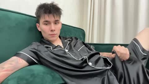 Mark online show from 30, 4, 2026