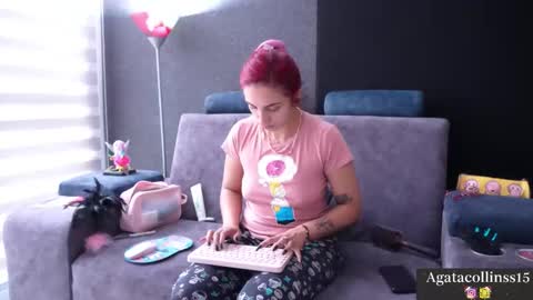 Snapshot of agatacollinsss chatting on 2, 12, 2025 Agata Collinss online show from 2, 12, 2025