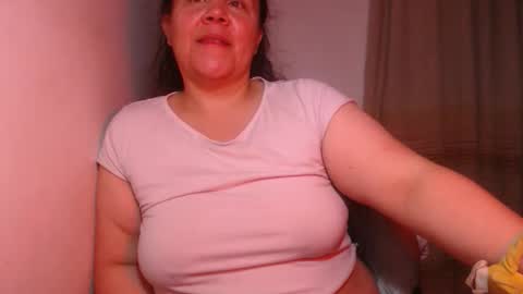 Snapshot of agathaaaa chatting on 11, 11, 2025 online show from 11, 11, 2025