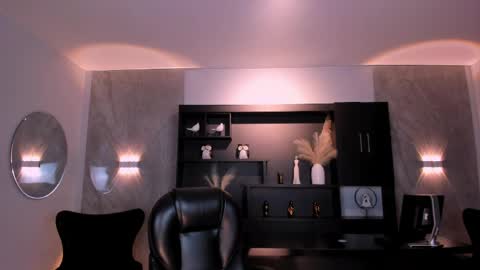 Agatha online show from 5, 4, 2026