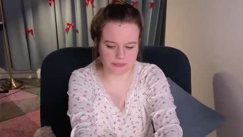 agatthgris online show from 25, 2, 2026