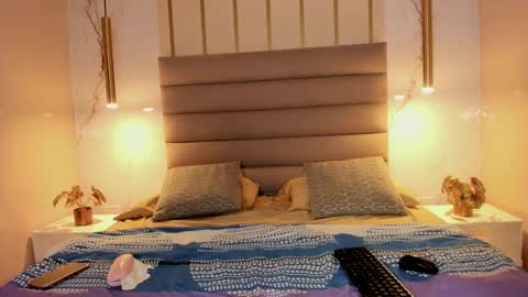 agnesrocuzzo online show from 21, 10, 2025