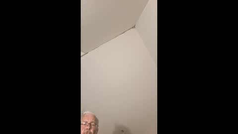 Snapshot of ahzakks1 chatting on 1, 4, 2026 ahzakks1 online show from 1, 4, 2026