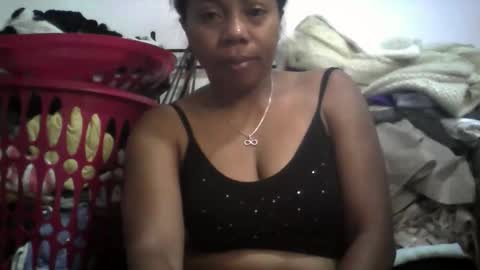 Aicha boobs online show from 18, 5, 2026