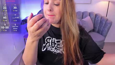 AIDA ADAMS online show from 9, 4, 2026