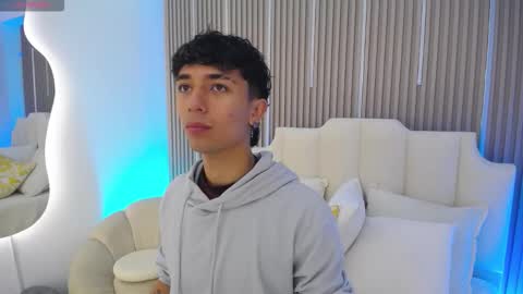 Aiden online show from 10, 3, 2026