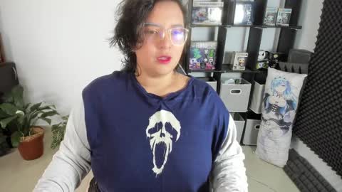 Snapshot of aikadreams chatting on 5, 1, 2025 Catalina online show from 5, 1, 2025
