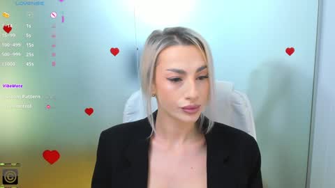 Allie  online show from 25, 11, 2025