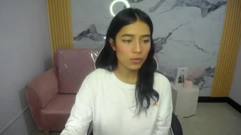 ailyn_ch1 online show from 8, 6, 2026